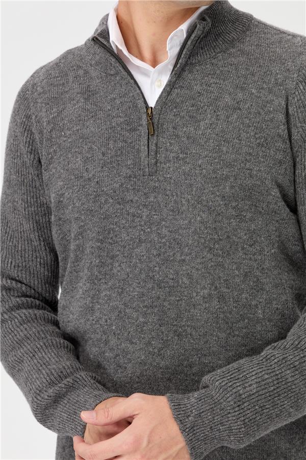 Мужской шерстяной свитер с высоким воротником копченый