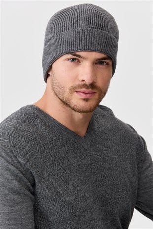 Мужская шерстяная шапка дымчатая