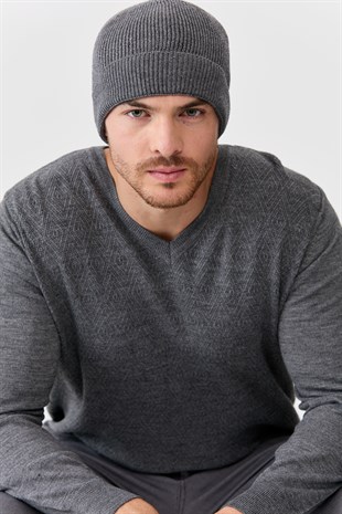 Мужская шерстяная шапка дымчатая
