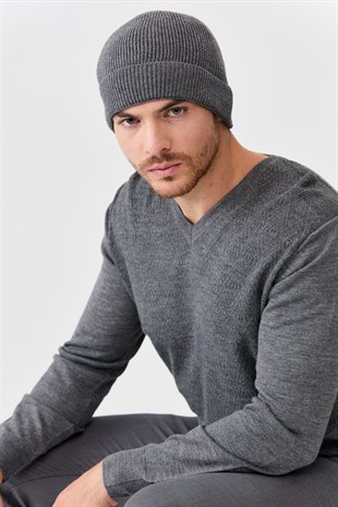 Мужская шерстяная шапка дымчатая