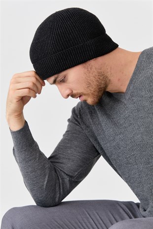 Мужская шерстяная шапка темно дымчатая
