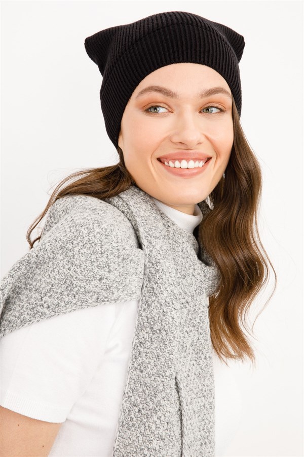 Мужская шерстяная шапка черная