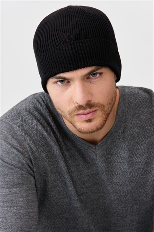 Мужская шерстяная шапка черная