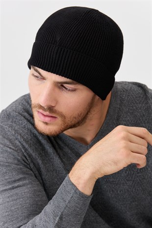 Мужская шерстяная шапка черная