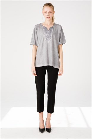 Kadın Açma Yaka Kısa Kol Güpürlü Penye Bluz Gri