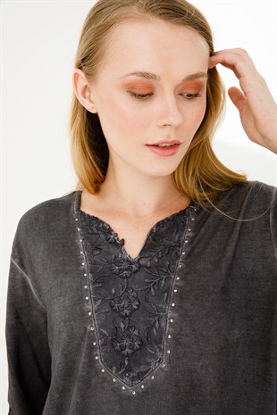 Женская блузка черная