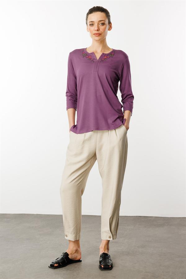 Kadın Açma Yaka Nakış İşlemeli Penye Bluz Lila