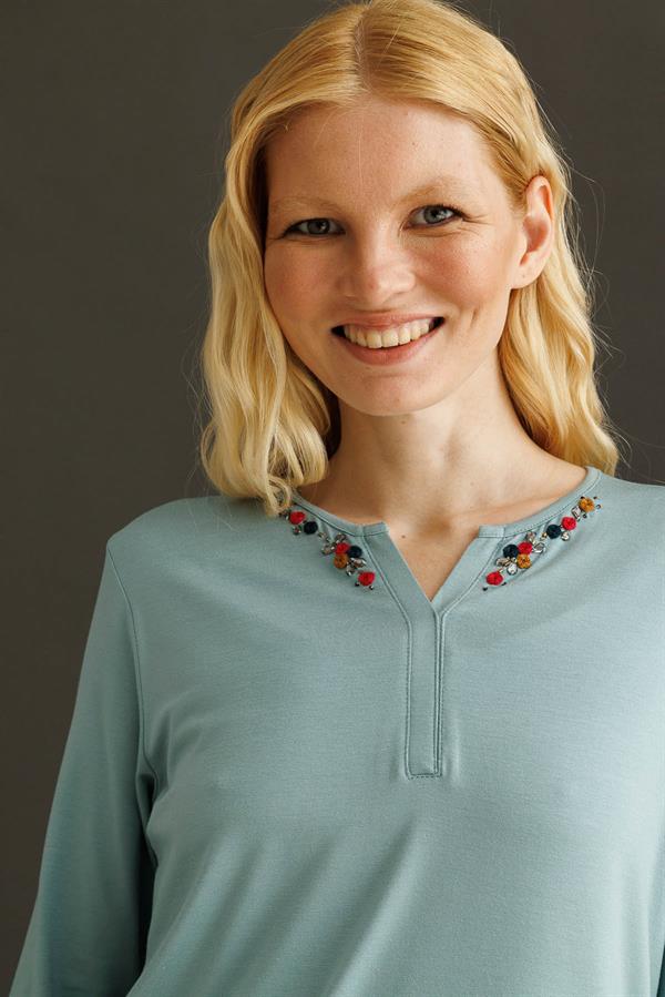 Kadın Açma Yaka Nakış İşlemeli Penye Bluz Mint