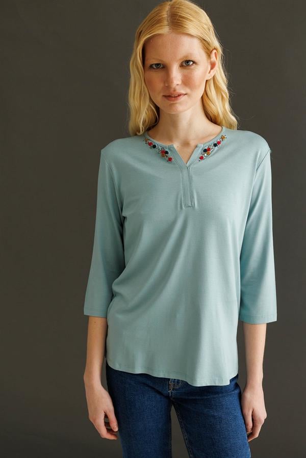 Kadın Açma Yaka Nakış İşlemeli Penye Bluz Mint