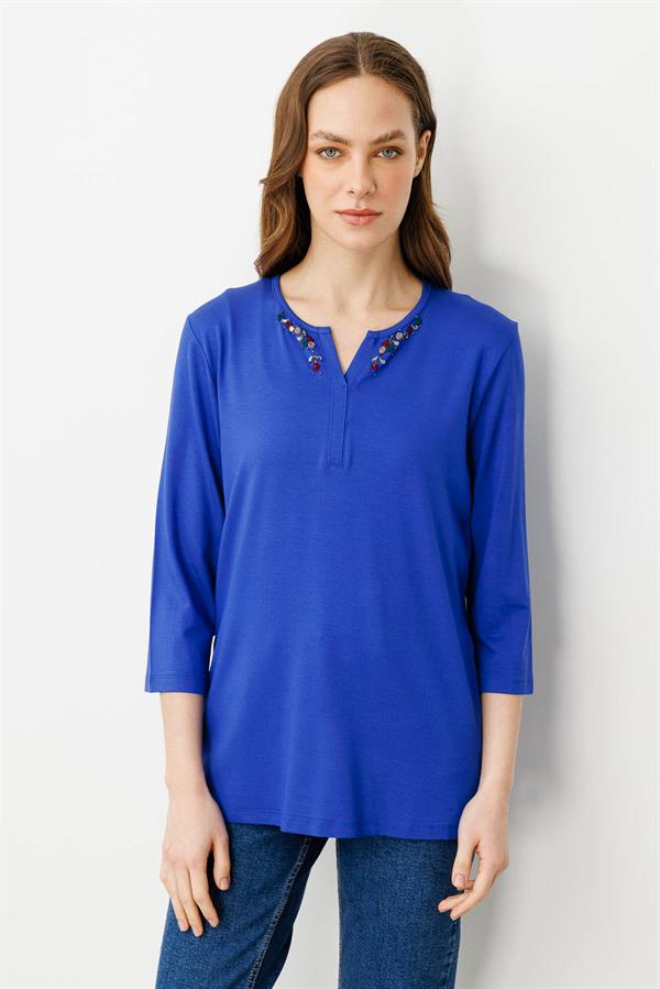 Kadın Açma Yaka Nakış İşlemeli Penye Bluz Saks