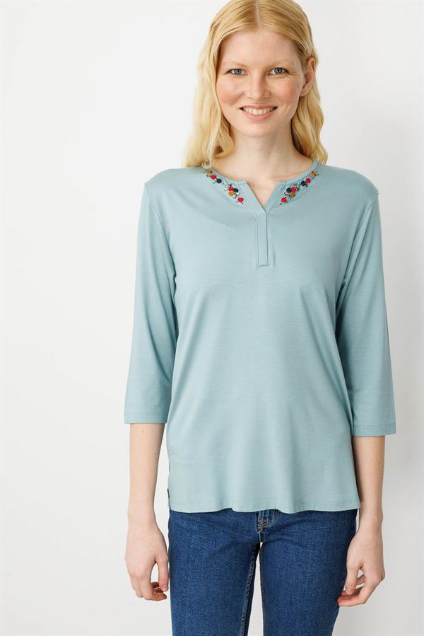 Kadın Açma Yaka Nakış İşlemeli Penye Bluz Mint