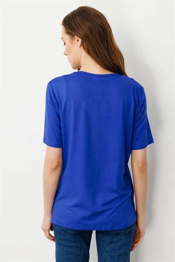 Kadın Sıfır Yaka Nakış İşlemeli T-shirt Saks