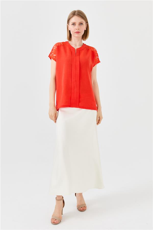 Женская льняная блуза с воротником и кружевом на плечах оранжевая