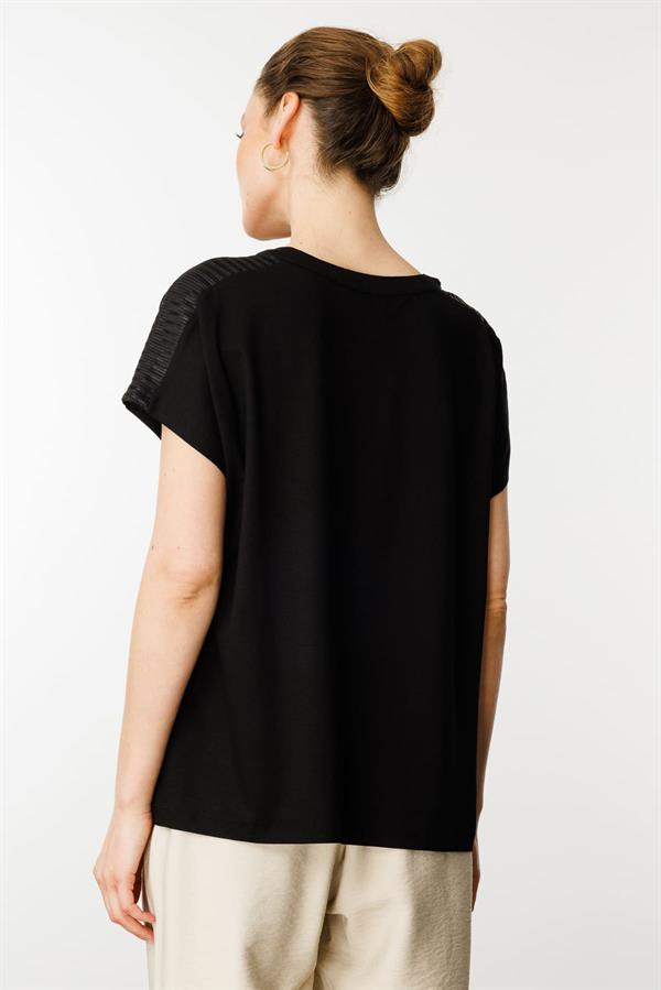 Kadın Açma Yaka Önü Bantlı Penye Bluz Siyah