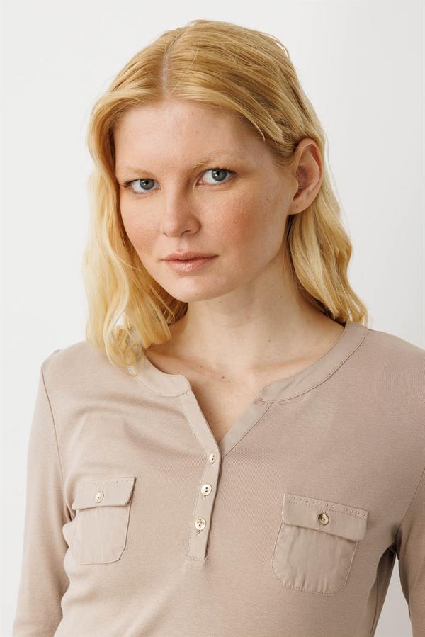 Kadın Açma Yaka Önü Cepli Penye Bluz Vizon