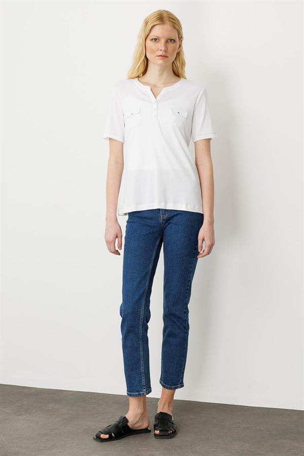 Kadın Açma Yaka Önü Cepli Penye T-shirt Beyaz