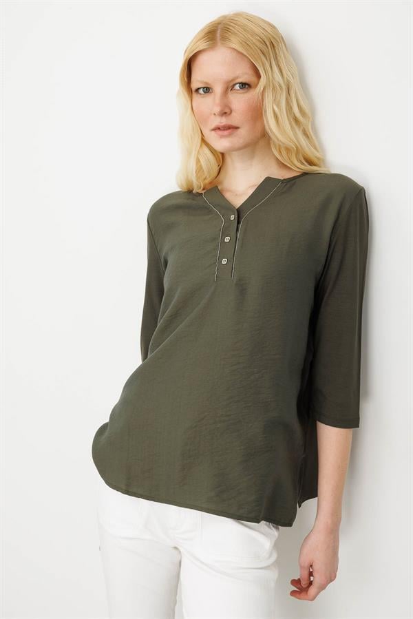 Kadın Açma Yaka Önü Düğmeli Bluz Haki