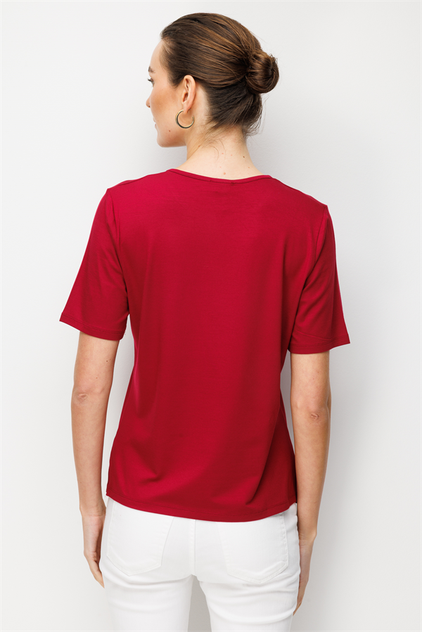 Kadın Açma Yaka Yakası Çiçek Nakışlı Penye T-shirt Vişne