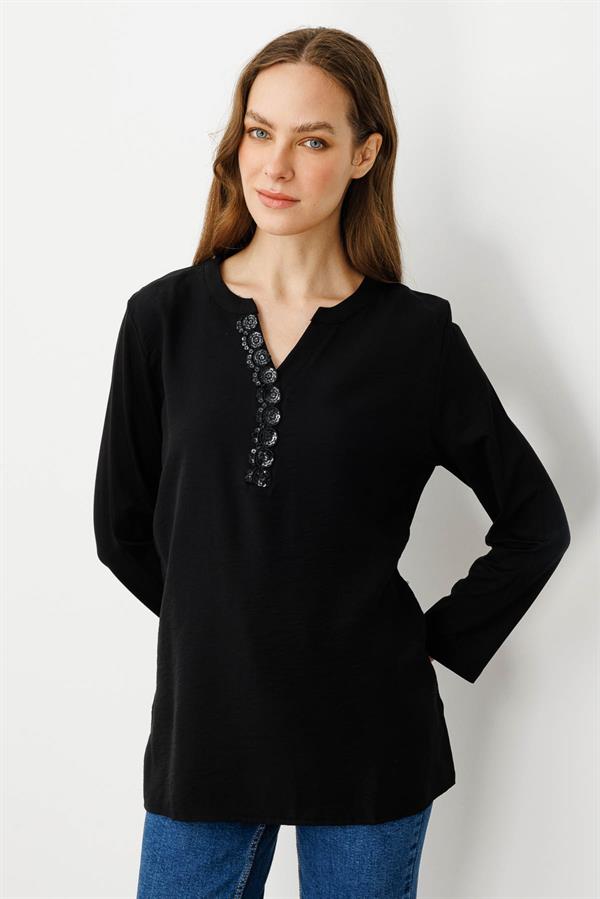 Kadın Açma Yaka Yakası Payet İşlemeli Bluz Siyah