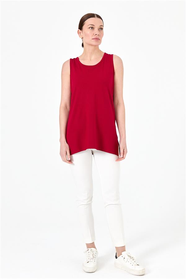 Женская майка на бретельках цвета слоновой красная 