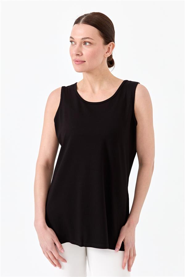 Женская майка на бретельках цвета слоновой черная 