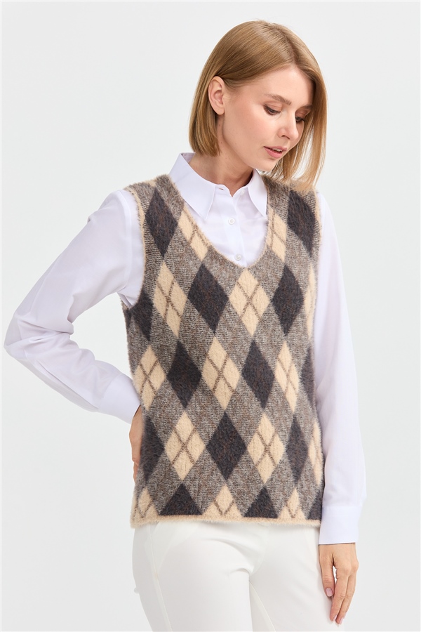 Женский жилет с рисунком ромбик 12