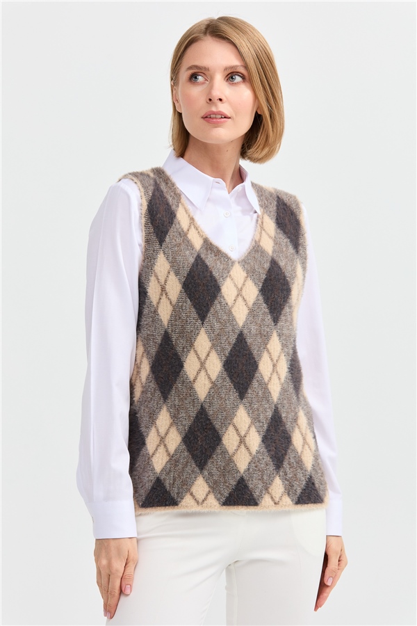 Женский жилет с рисунком ромбик 12