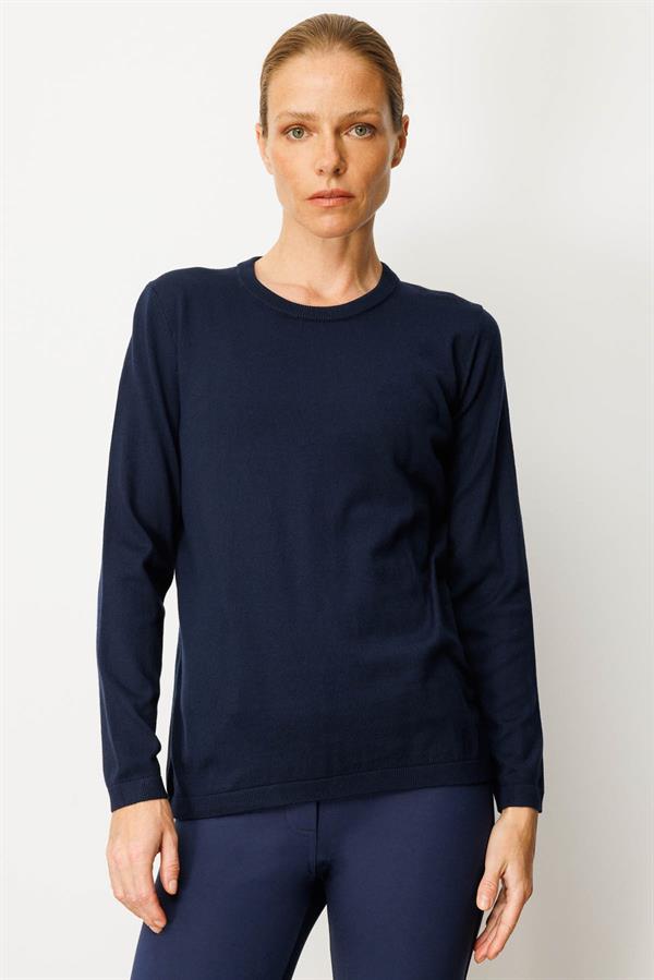 Женский базовый свитер с круглым вырезом синий