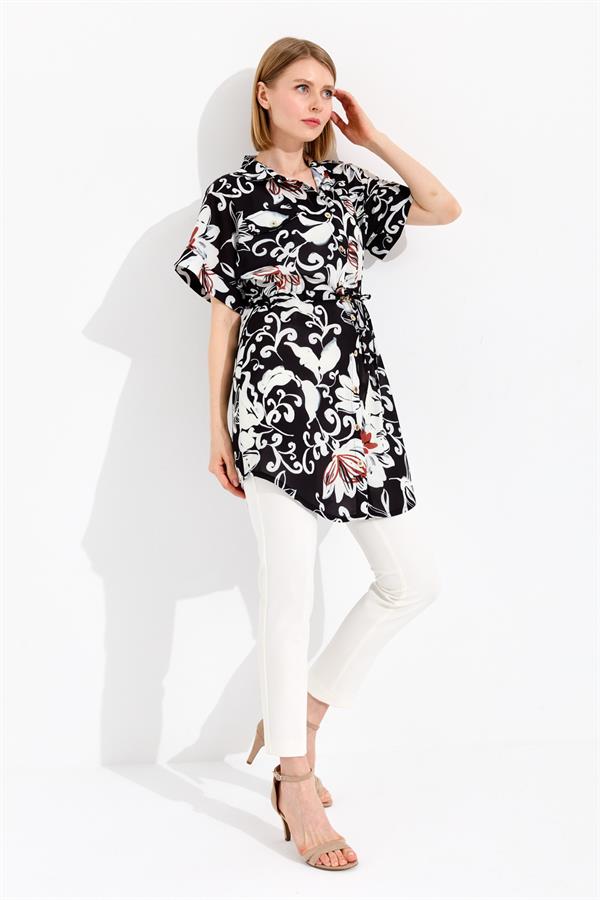 Женское платье с карманами и шнурками на поясе черное 