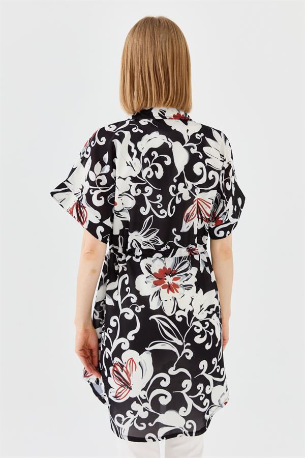 Женское платье с карманами и шнурками на поясе черное 