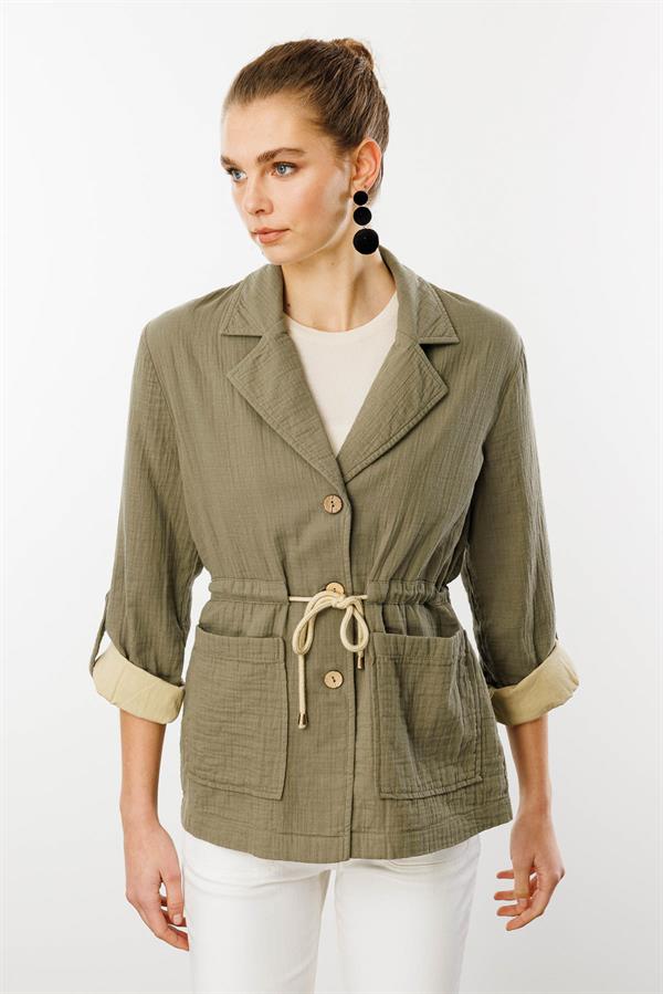 Женская хлопковая куртка с завязкой на талии