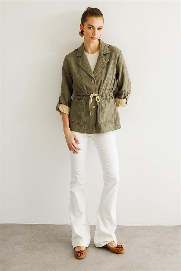 Женская хлопковая куртка с завязкой на талии