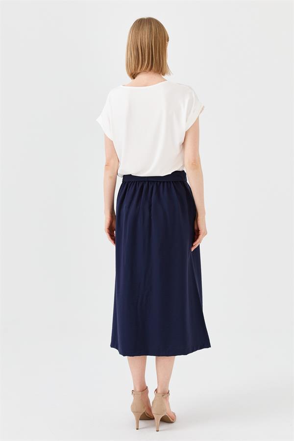 Женская юбка с поясом на пуговицах спереди темно синяя