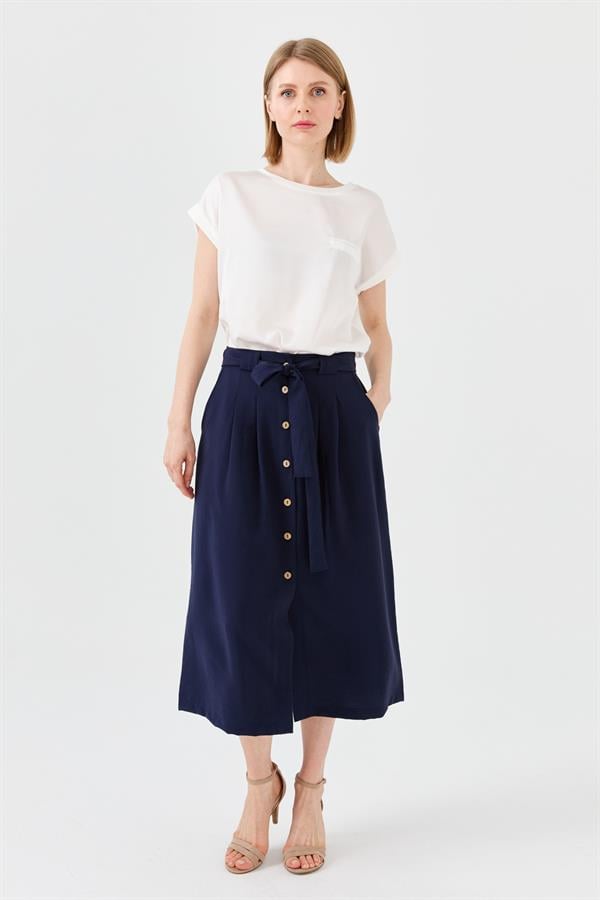 Женская юбка с поясом на пуговицах спереди темно синяя