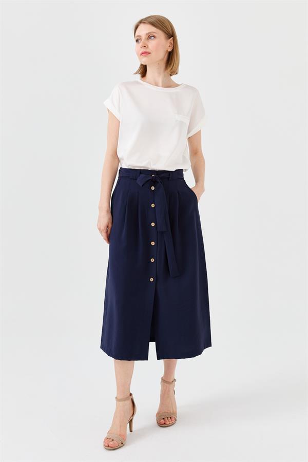 Женская юбка с поясом на пуговицах спереди темно синяя