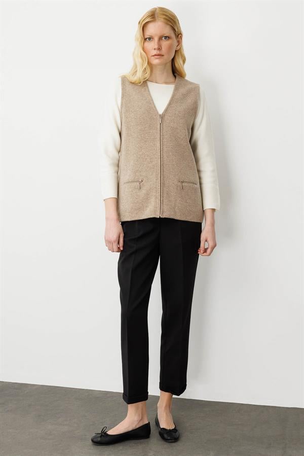 Kadın Çelik Örgü Cebi Fermuarlı Düz Triko Yelek K.Bej