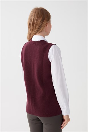 Женский шерстяной жилет темный цвет сливы