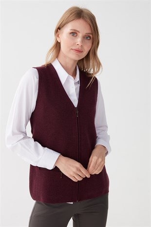 Женский шерстяной жилет темный цвет сливы