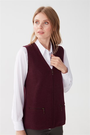Женский шерстяной жилет темный цвет сливы