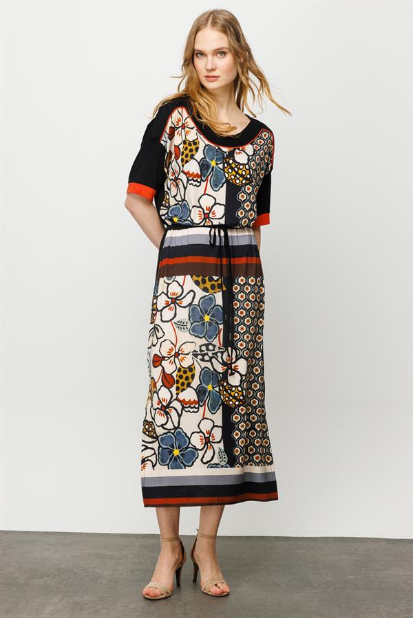 Женское хлопковое платье с рисунком и разрезом черное 