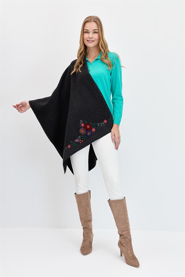 Женская трикотажная шаль с цветочной вышивкой