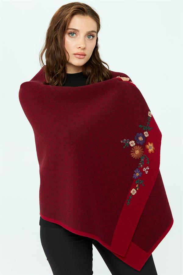 Женская трикотажная шаль с цветочной вышивкой вишневая 