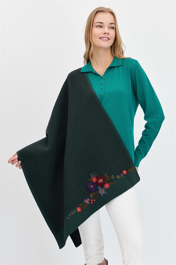 Женская трикотажная шаль с цветочной вышивкой