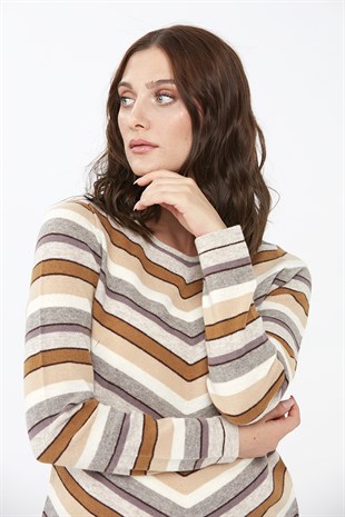 Женский шерстяной свитер светло-бежевый