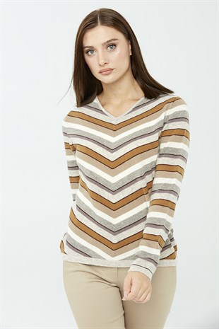 Женский шерстяной свитер с v-образным вырезом бежевый