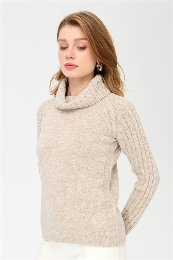 Женский шерстяной свитер