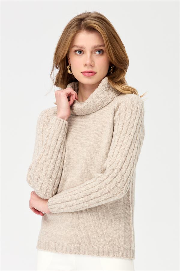 Женский шерстяной свитер