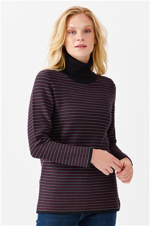 Женская туника в цветную полоску, на пуговицах и одним боковым разрезом, синяя