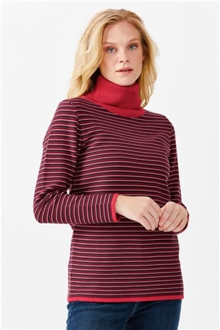 Женская туника в цветную полоску, на пуговицах и одним боковым разрезом, красная