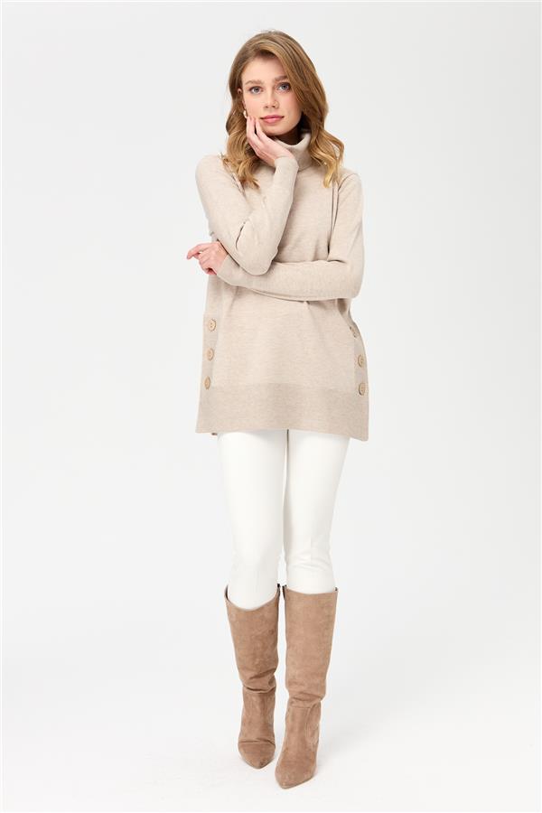 Женская туника с вырезом хомут и люрексом бежевый